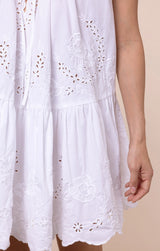 JULIET DUNN STRAPPY DRESS WITH SCALLOP EMBROIDERY