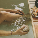 CEDAR & MYRRH Hinoki Japanese Cypress Bath Flakes