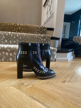 CATE BLANCHETT Pre-owned TOD's Stitched Leather Ankle Boots SOLD
